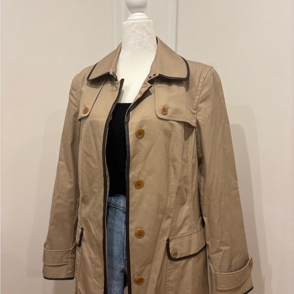 Banana Republic Women's Tan Trench Coat